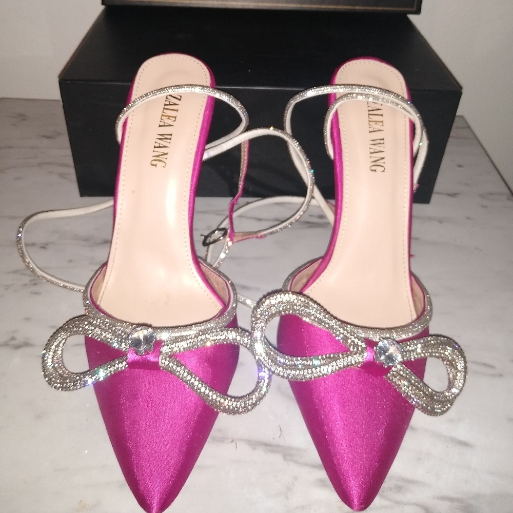 Fushia Heel with a Glam Vibe